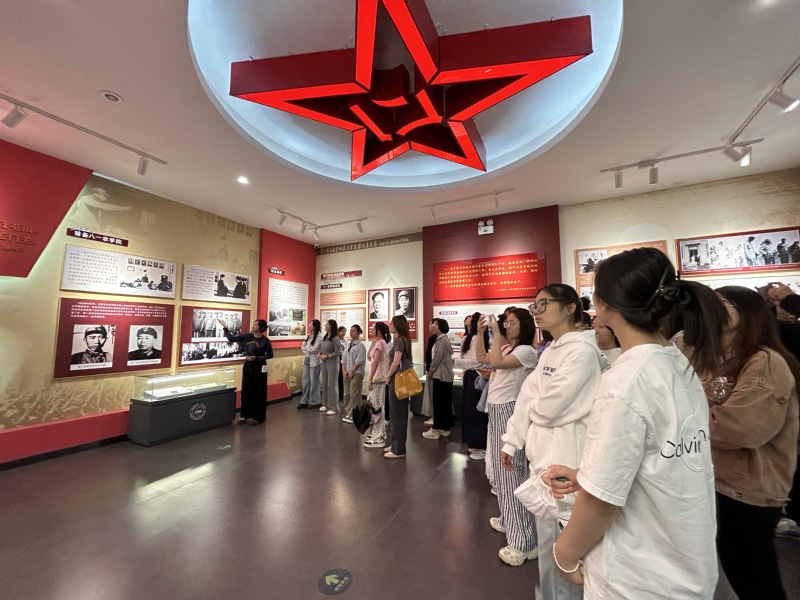 马克思主义学院开展2025级研...